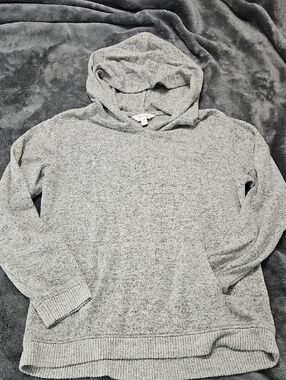 Cozy Gray Hooded Pullover Sweater